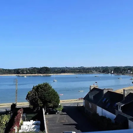 Entierement Renove Avec Superbe Vue Sur La Baie Sainte-anne A - Ref 96